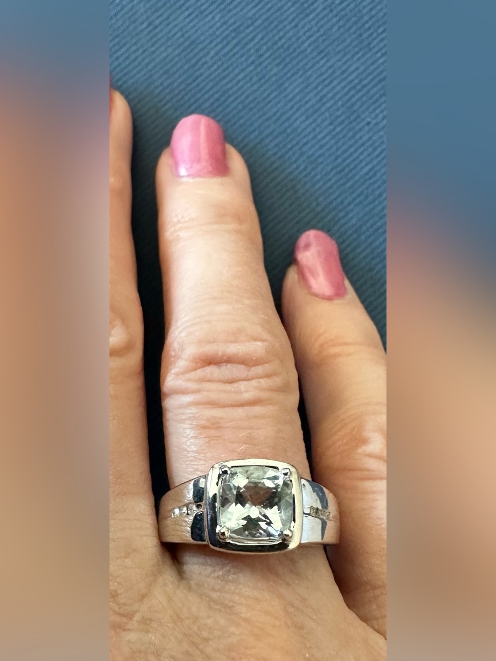 10K White Gold Cushion Mint Gemstone & Diamond Accent Ring Size 7 - 4.1g